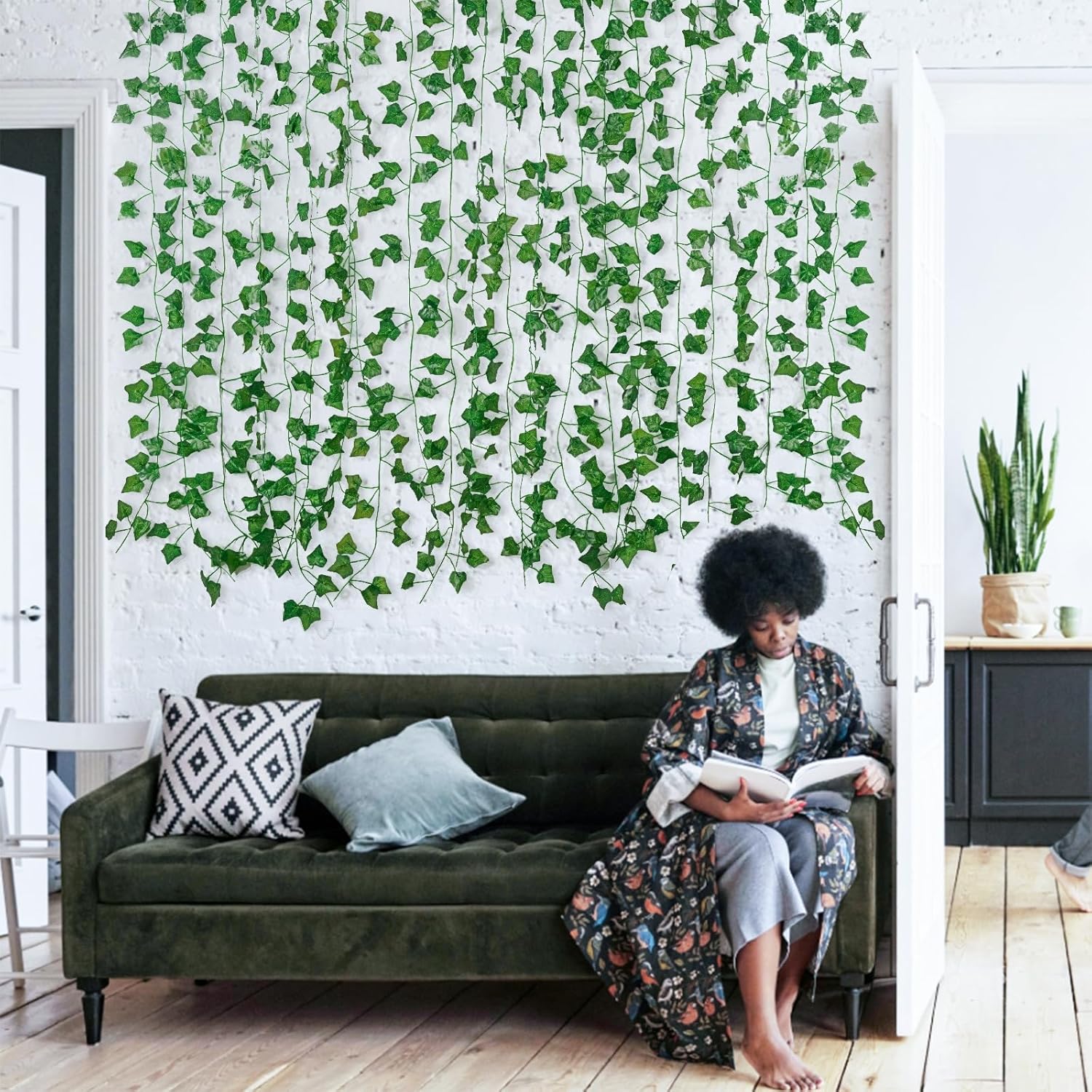 Lifelike Ivy Vines Garland 12-Pack, 84 Feet Total, Aesthetic Artificial Greenery Decor